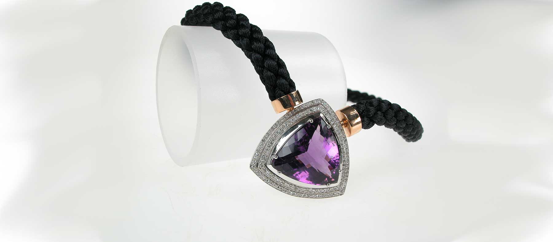 Aus unserer Goldschmiede: Ein ganzes Collier neue entstanden aus Resten durch Upcycling | Juwelier KÖSTER 